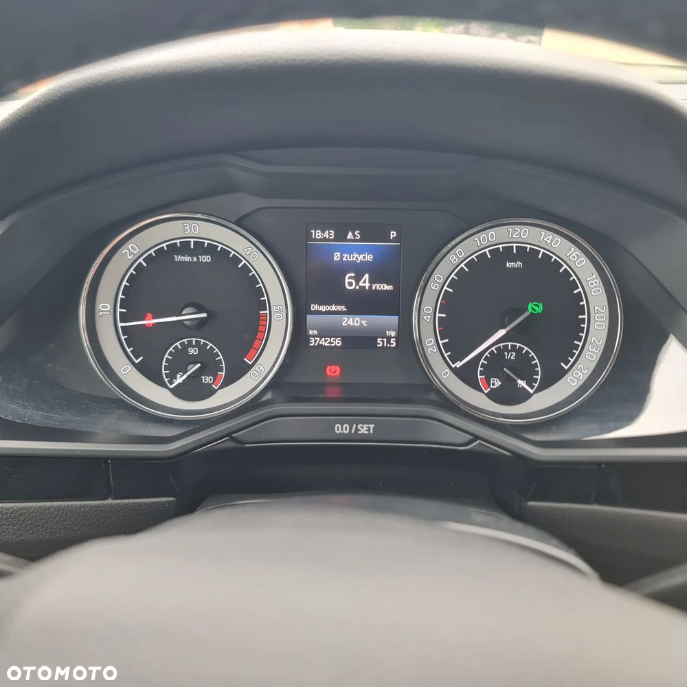 Skoda Superb 2.0 TDI 4x4 L&K DSG - 19