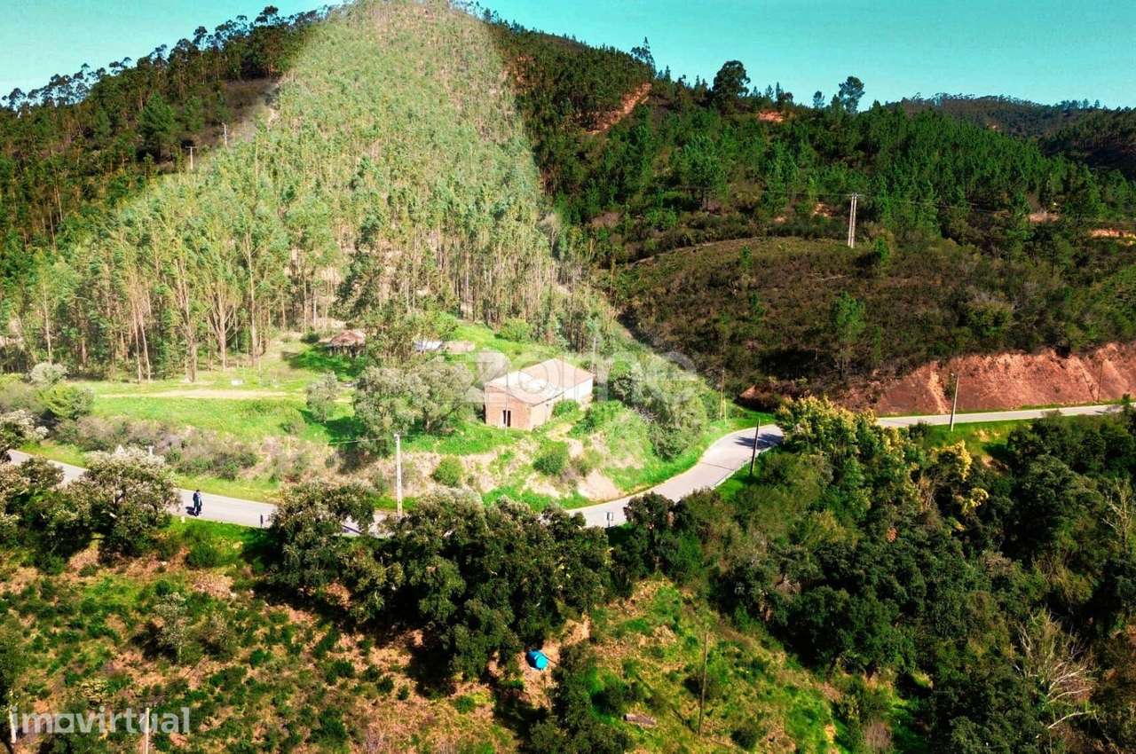 Moradia Térrea com 180m2 e 4 Hectares em Monchique - Grande imagem: 2/20