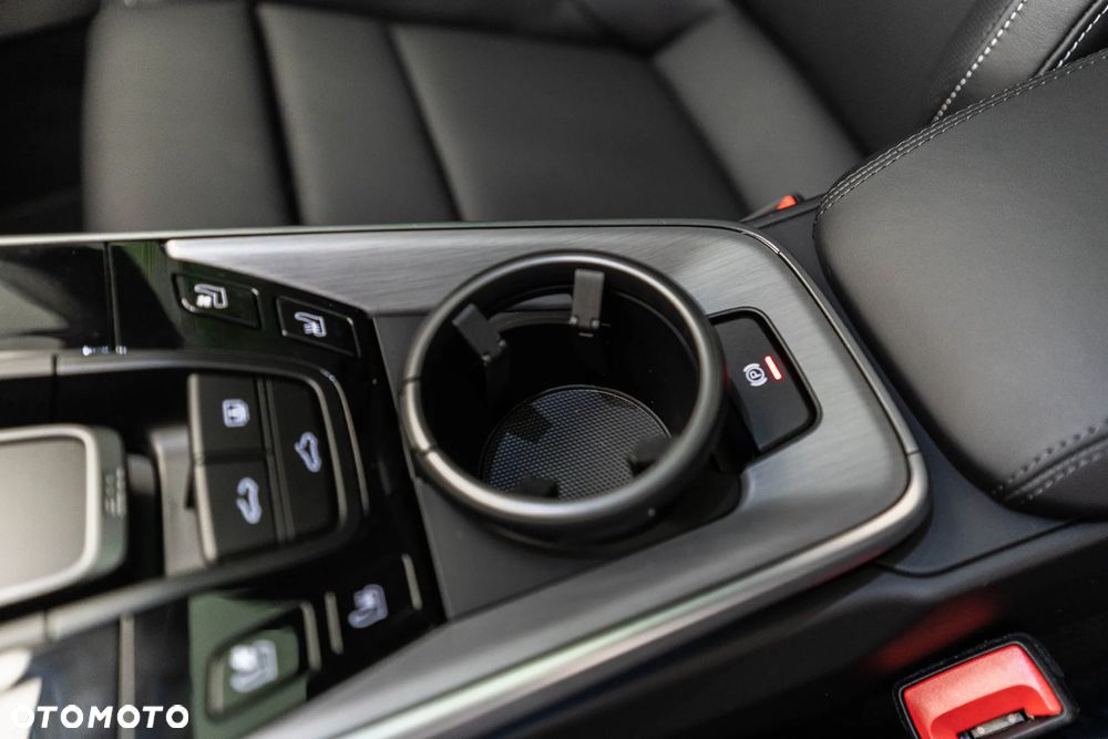 Porsche 911 Carrera 4S - 22