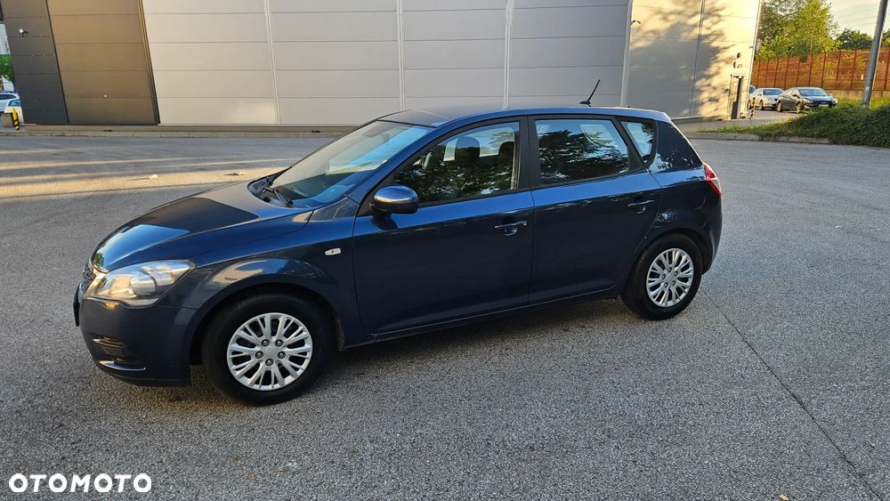 Kia Ceed - 19
