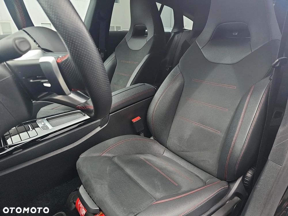 Mercedes-Benz CLA 200 AMG Line 7G-DCT - 10