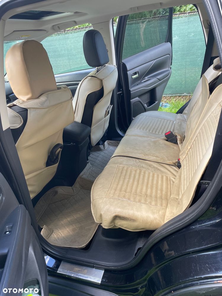 Mitsubishi Outlander 2.0 Intense + - 17