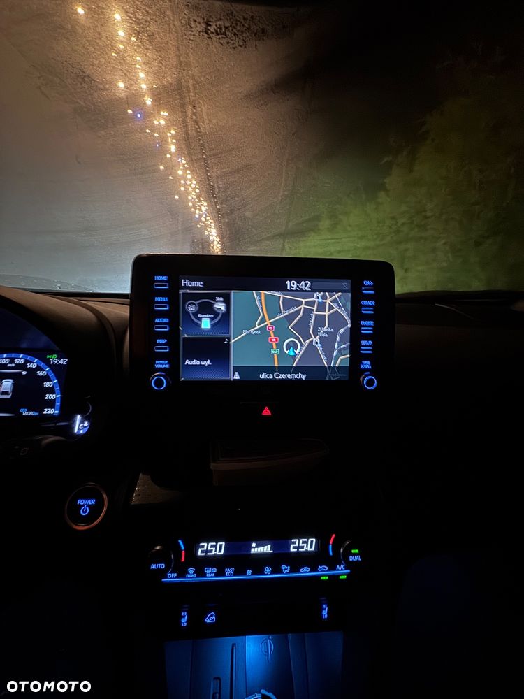 Toyota Yaris Cross Hybrid 1.5 Adventure - 17