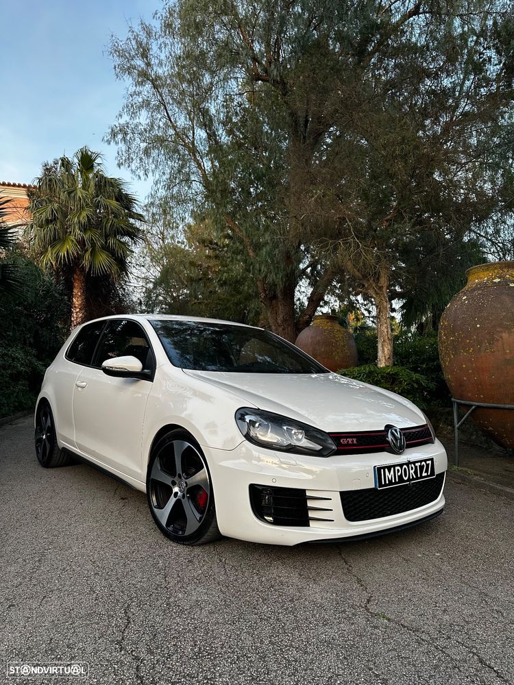 VW Golf 2.0 GTI DSG - 4