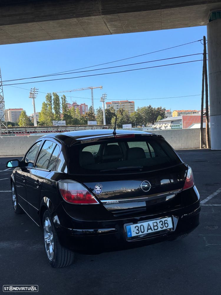 Opel Astra 1.3 CDTi Cosmo - 4