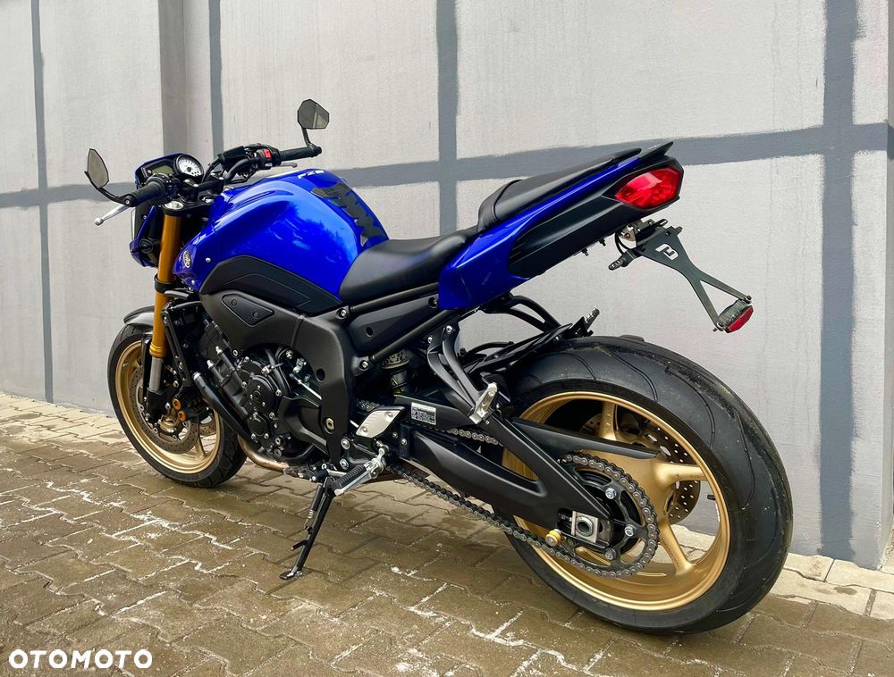 Yamaha FZ8 - 3