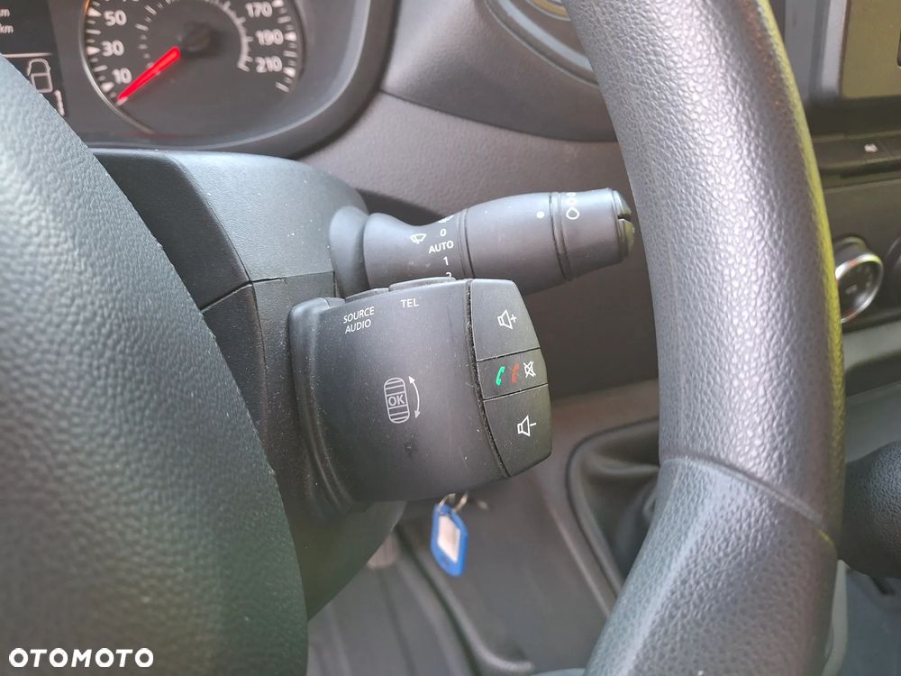 Renault Master 2.3 D 136 KM Salon PL - 31