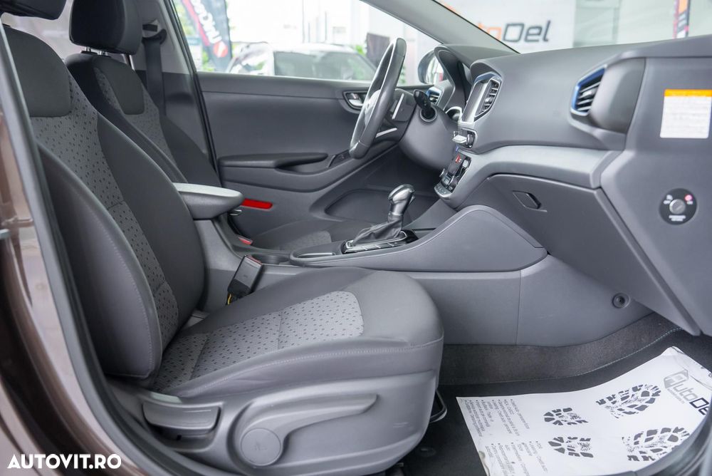 Hyundai IONIQ 1.6 141CP Exclusive - 12