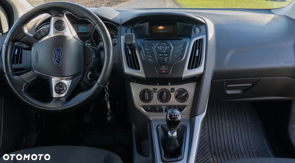 Ford Focus 1.0 EcoBoost Titanium - 12