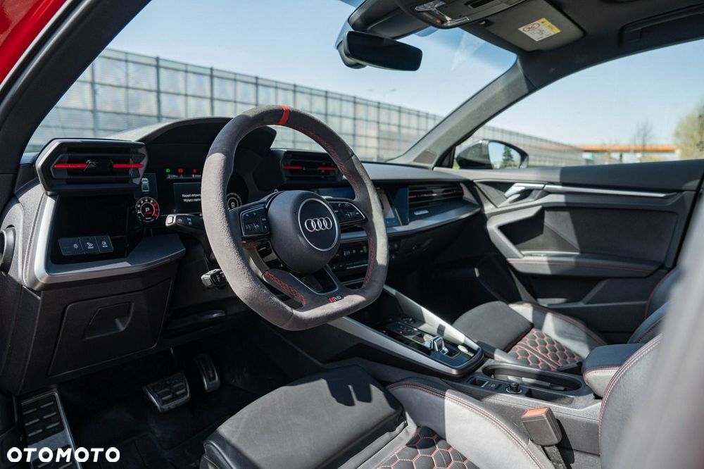Audi RS3 Limousine - 17