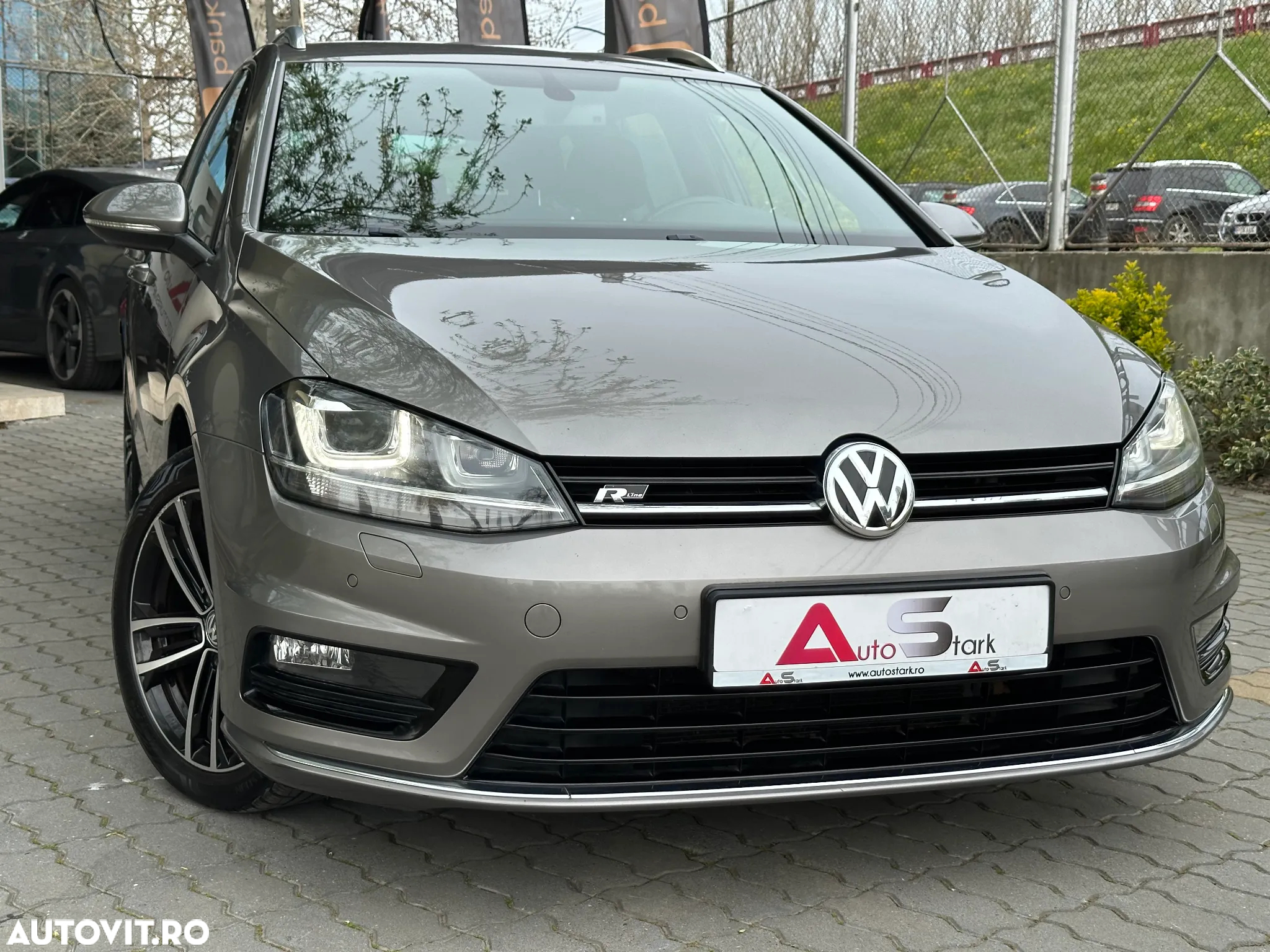 Volkswagen Golf Variant 1.6 TDI BlueMotion Technology DSG Comfortline - 11