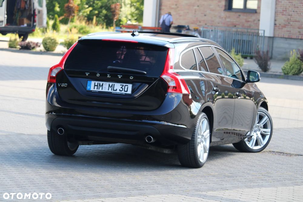 Volvo V60 D5 Summum - 7