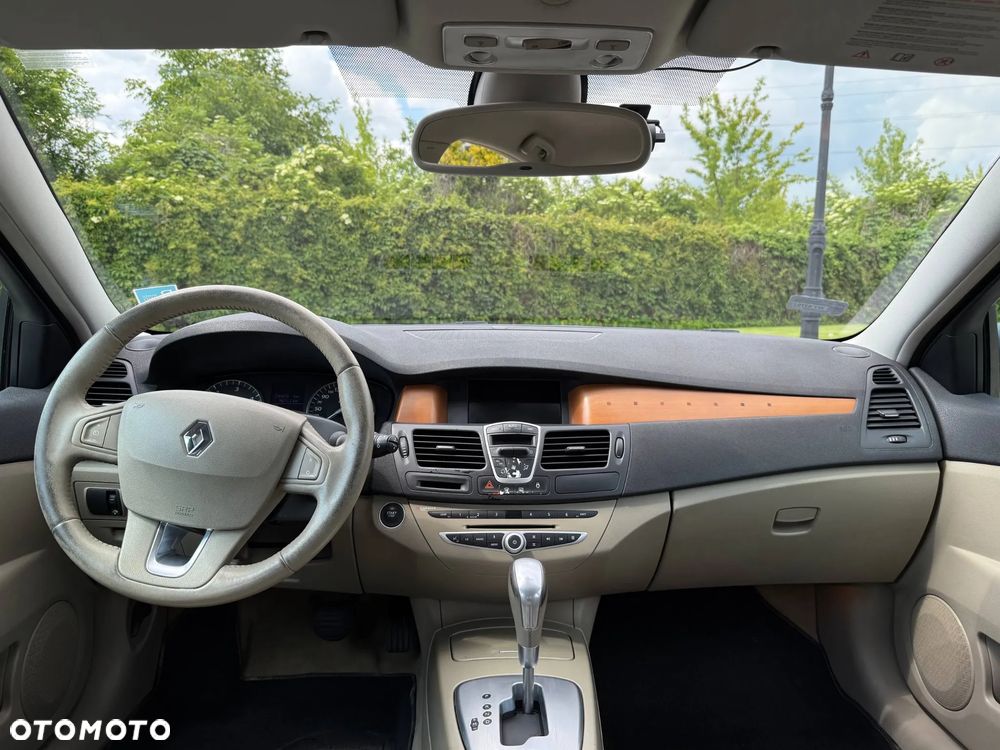 Renault Laguna 2.0 DCi Initiale - 28