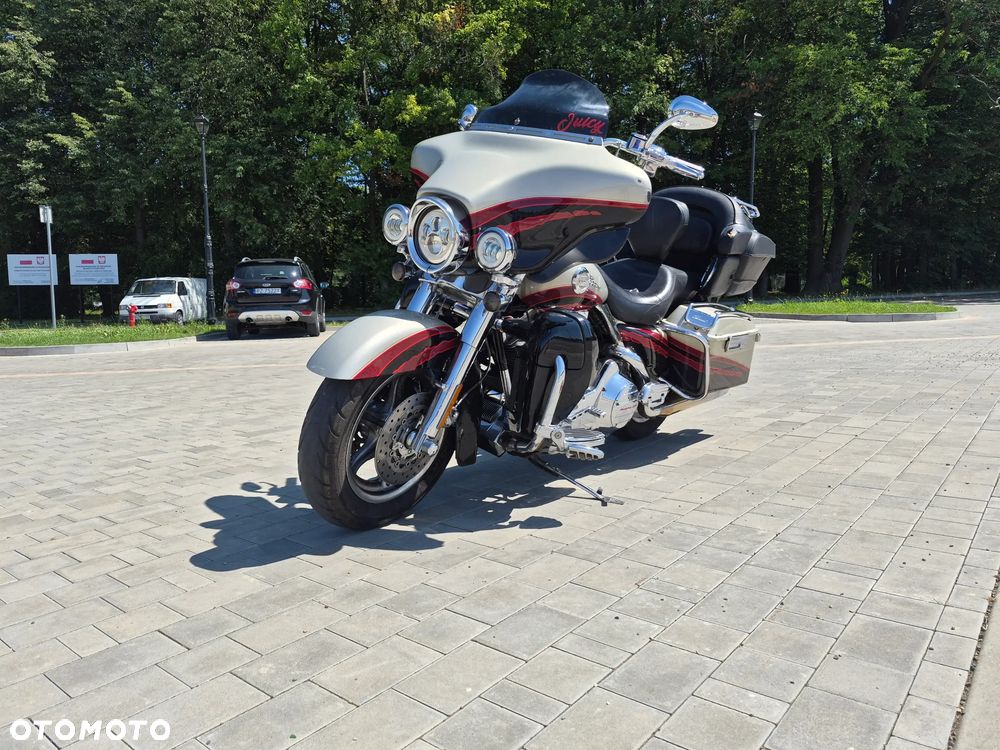 Harley-Davidson FLHTCU Ultra - 5