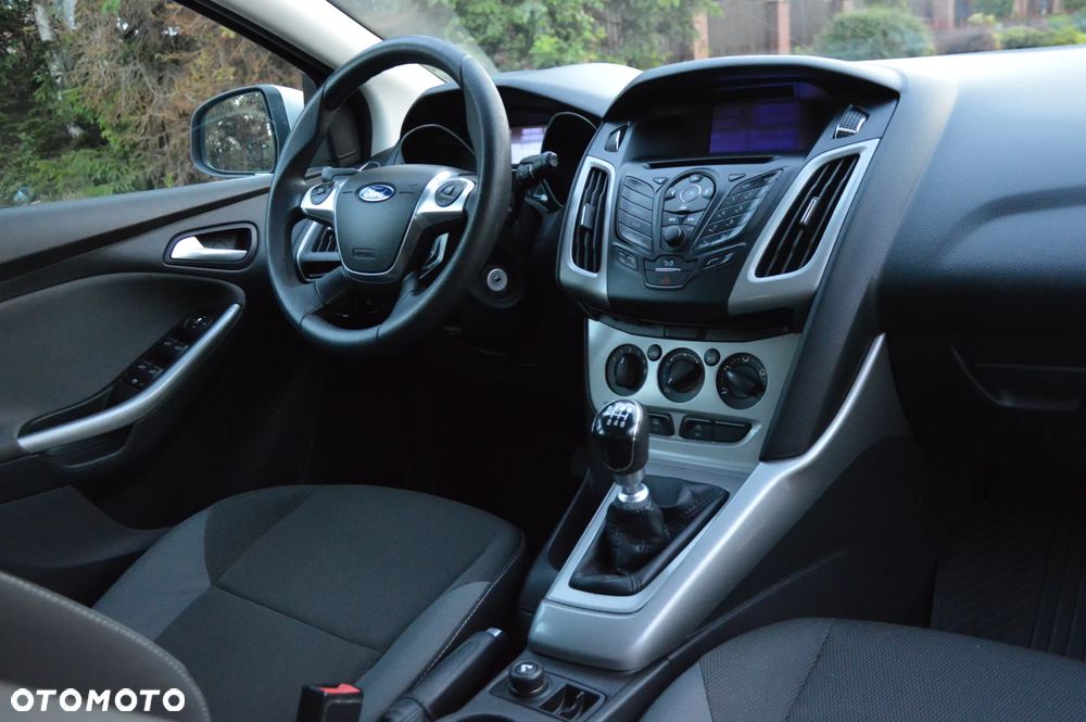 Ford Focus 1.6 TDCi DPF SYNC Edition - 23