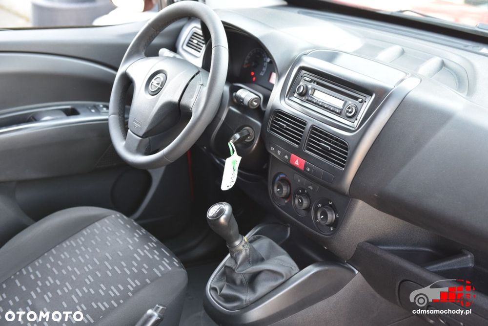 Opel COMBO - 21