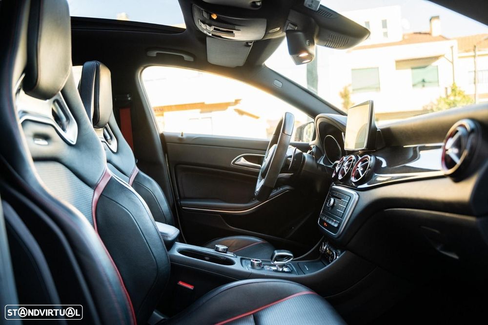 Mercedes-Benz CLA 45 AMG 4Matic Speedshift 7G-DCT Night Edition - 53