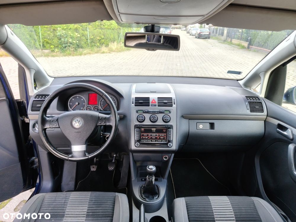 Volkswagen Touran - 7