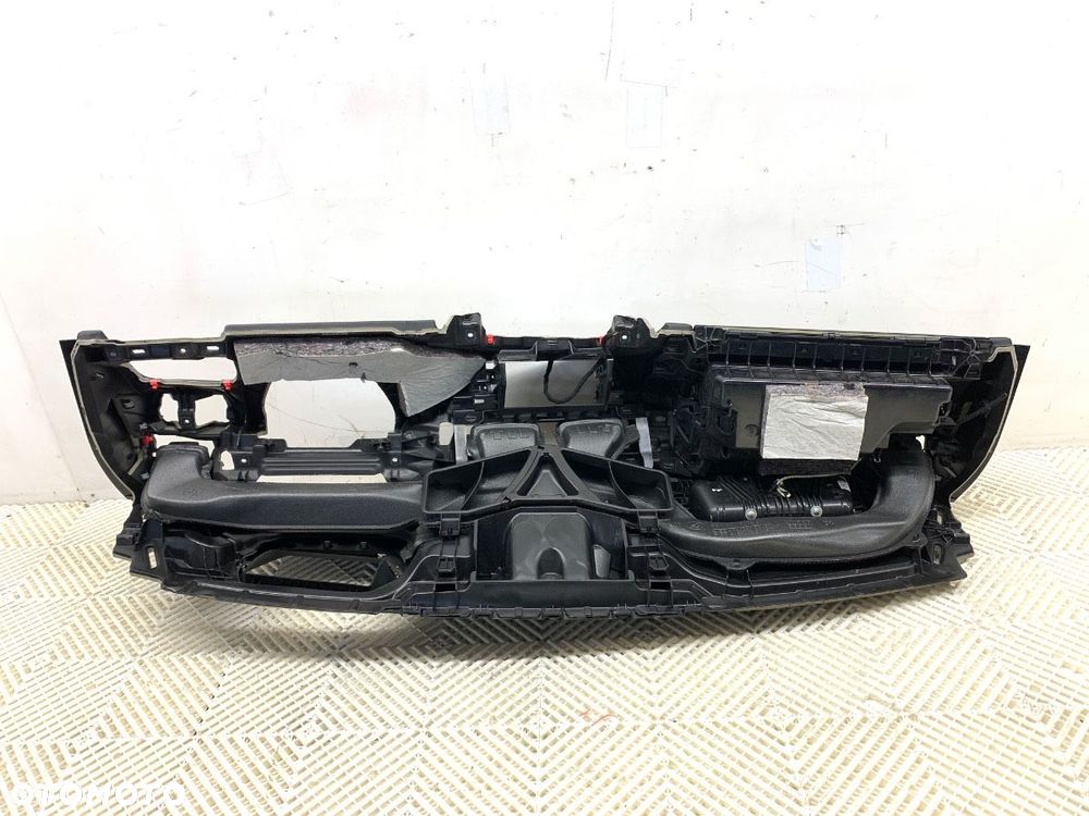 KOKPIT Z PODUSZKĄ PASAŻERA  BMW 5 (G30, F90) 2016 - 2022 M5 Competition 460 kW [625 KM] benzyna - 7