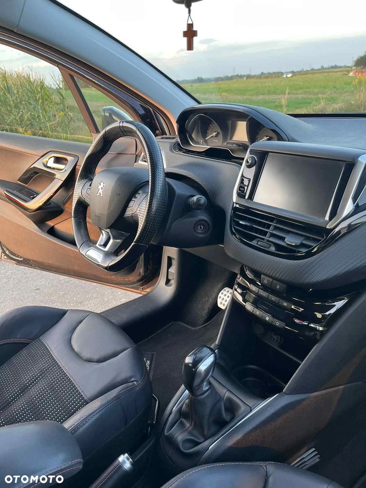 Peugeot 208 1.2 PureTech Allure S&S - 4