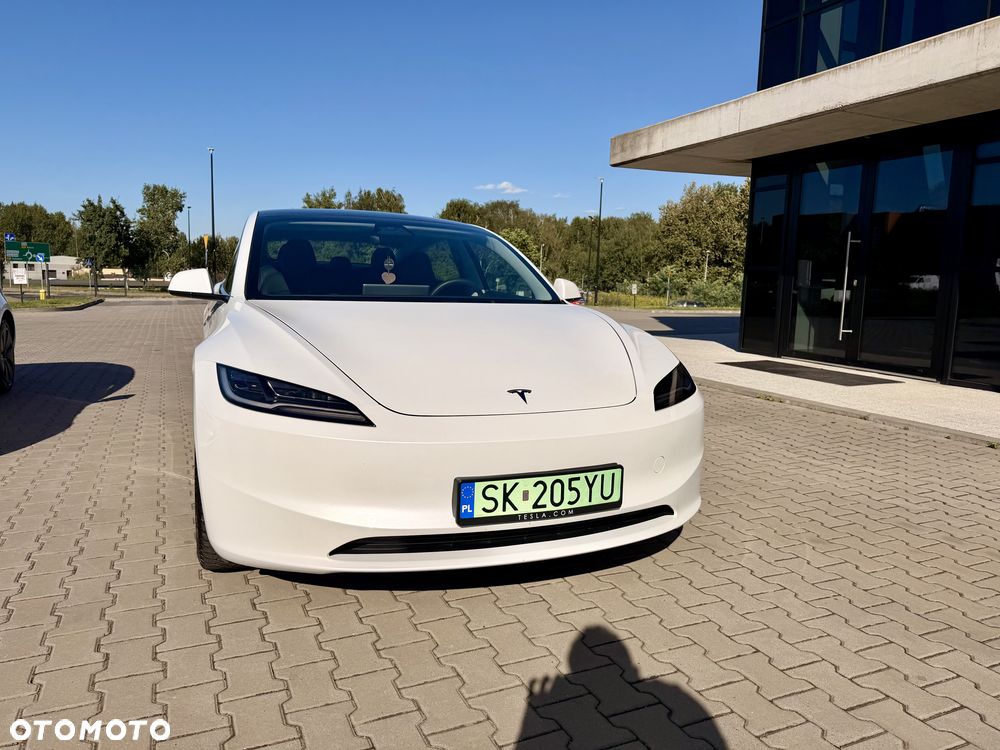 Tesla Model 3 - 7