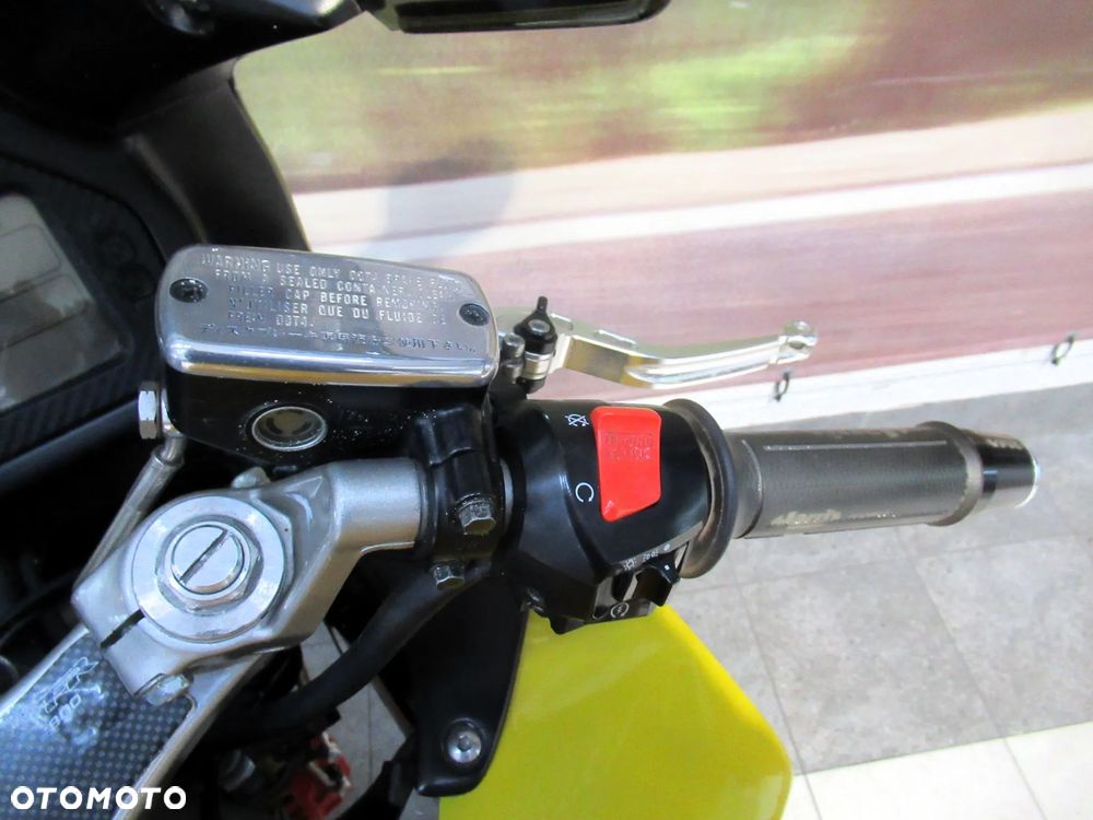 Honda VFR - 15