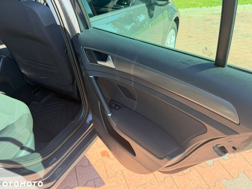 Volkswagen Golf 2.0 TDI SCR Comfortline - 13