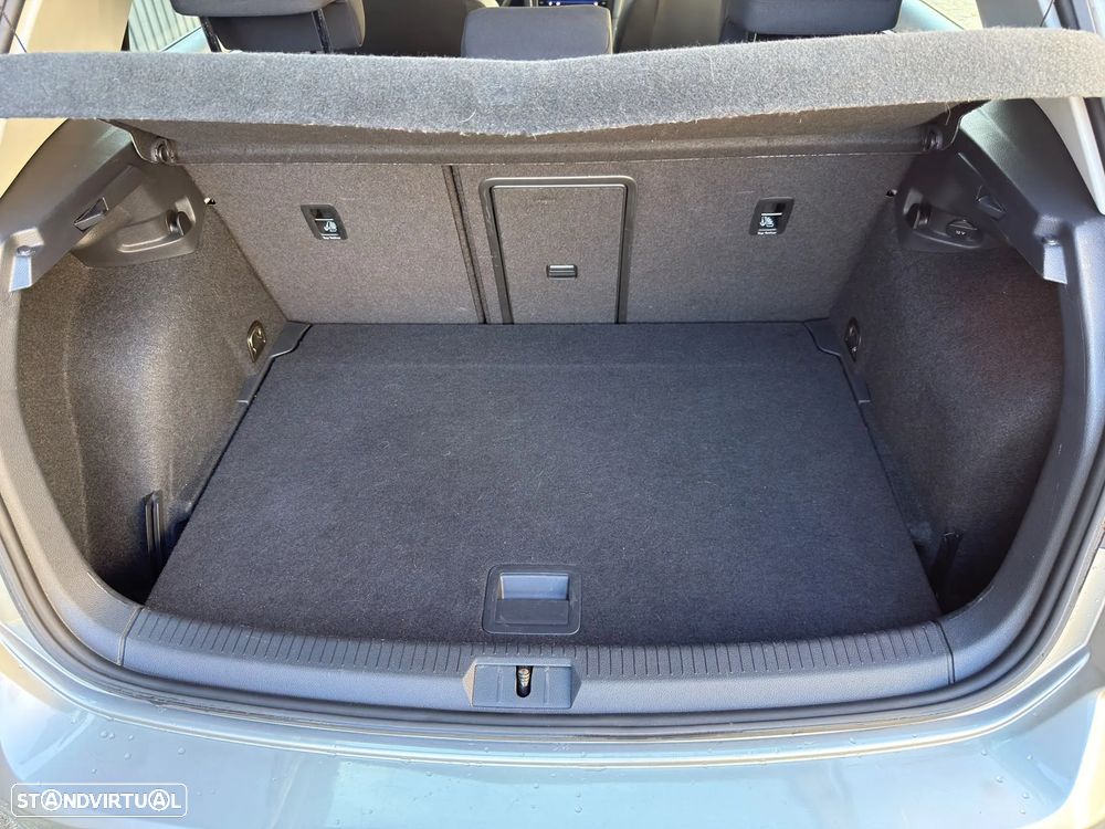 VW Golf 1.6 TDI Confortline DSG - 16