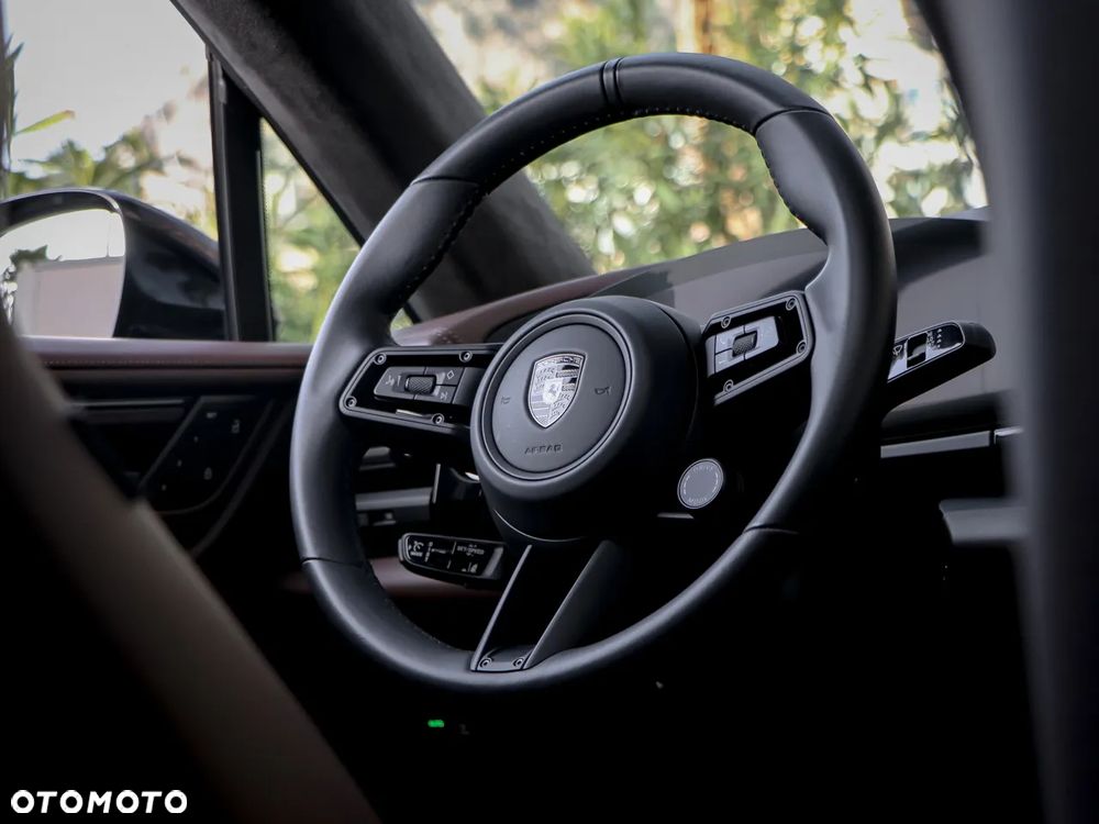 Porsche Macan - 18