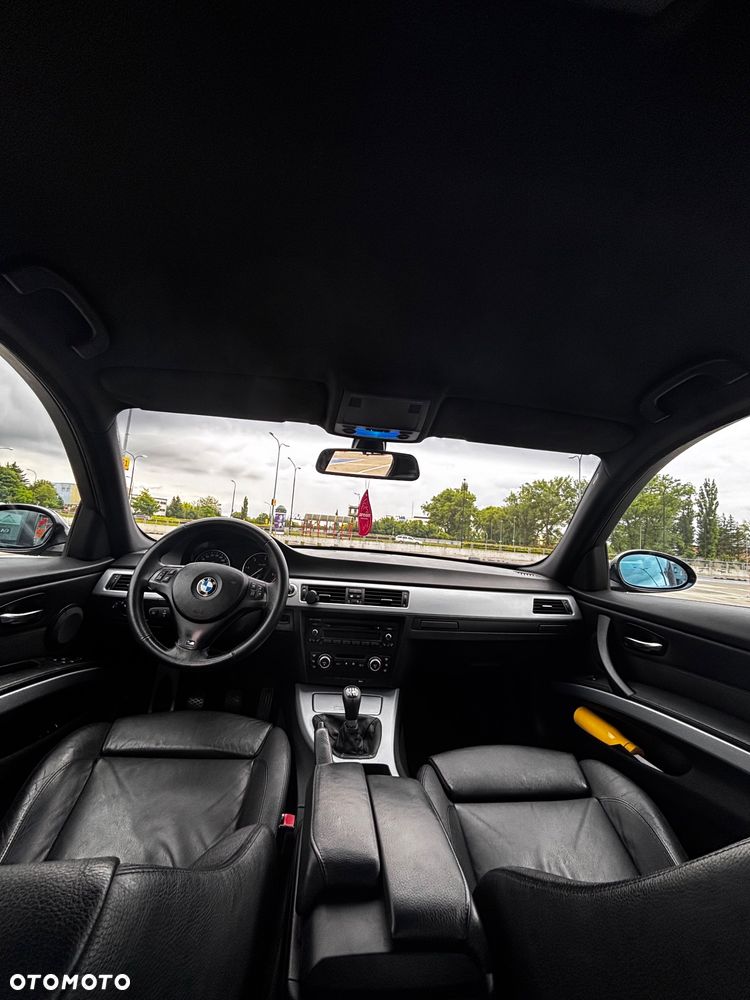 BMW Seria 3 320d - 12