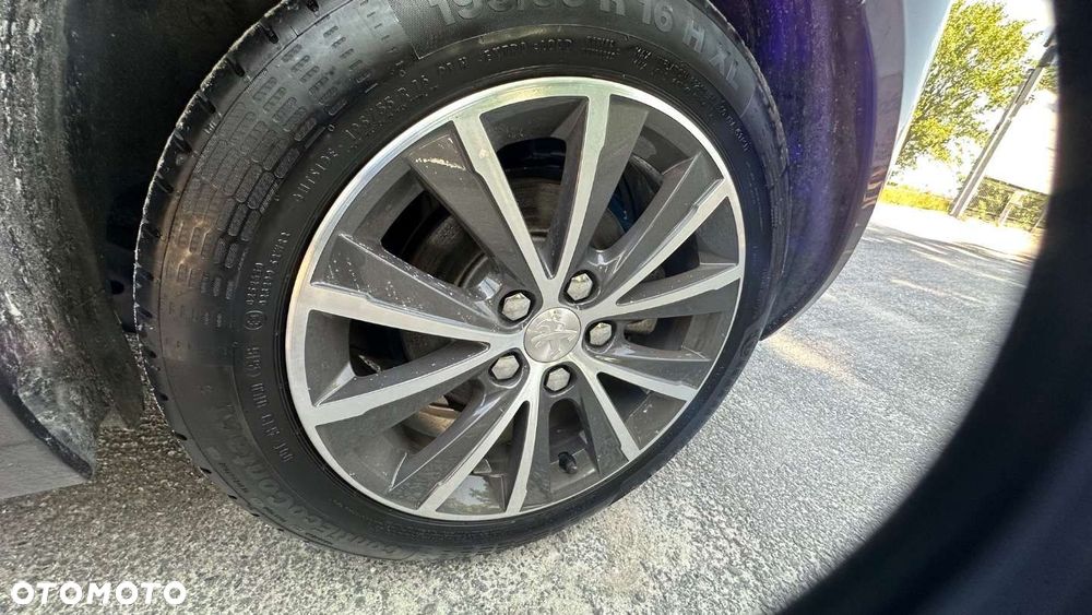 Peugeot 308 1.2 PureTech GPF Allure S&S EAT8 - 35