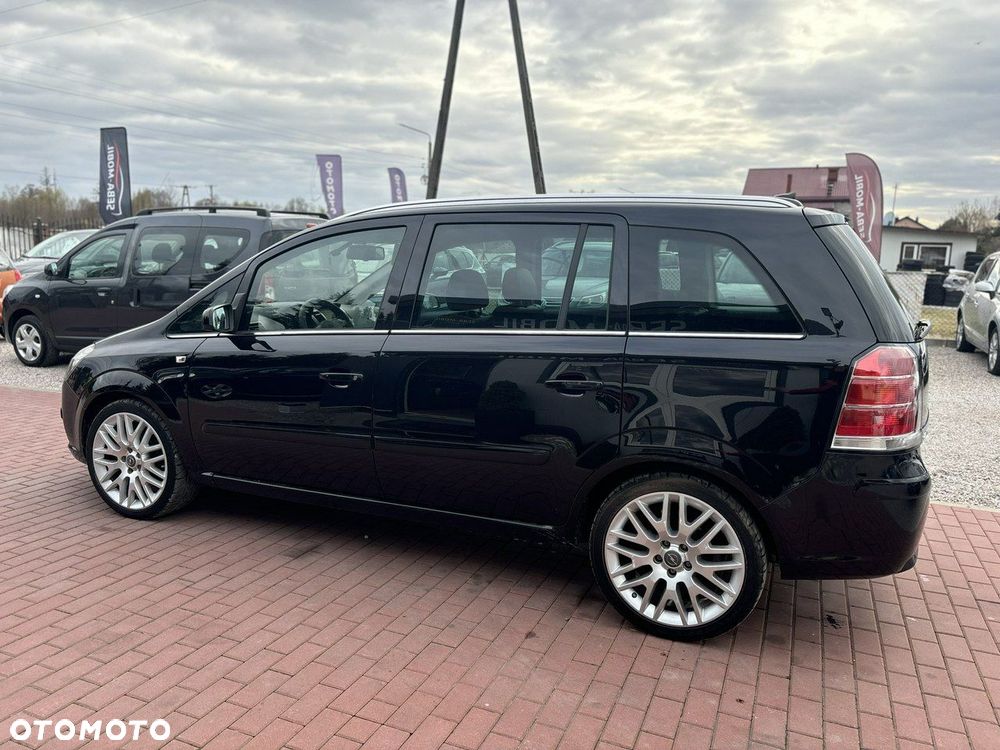 Opel Zafira 2.2 Automatik - 12