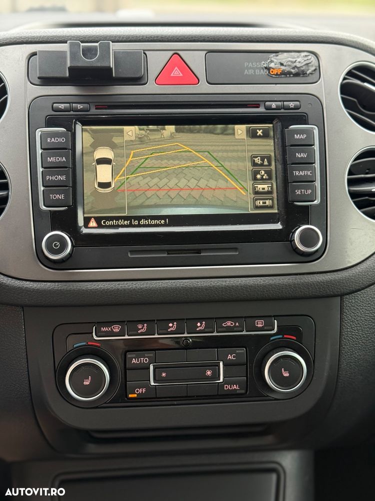 Volkswagen Tiguan 2.0 TDI DPF BlueMotion Technology Exclusive - 14