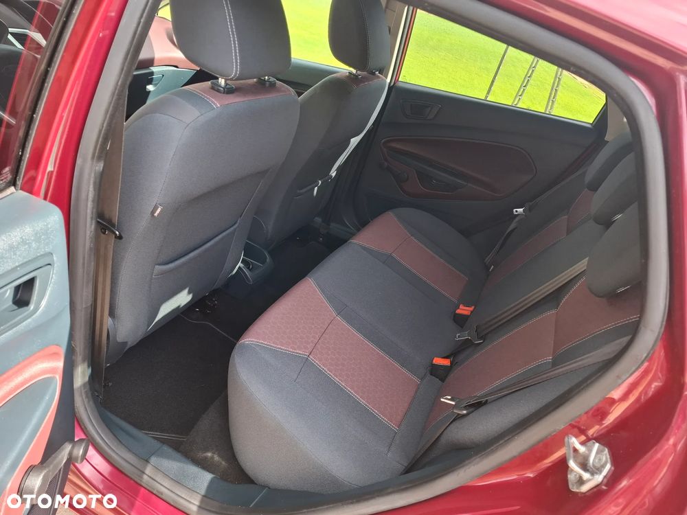 Ford Fiesta 1.6 TDCi SYNC Edition - 9