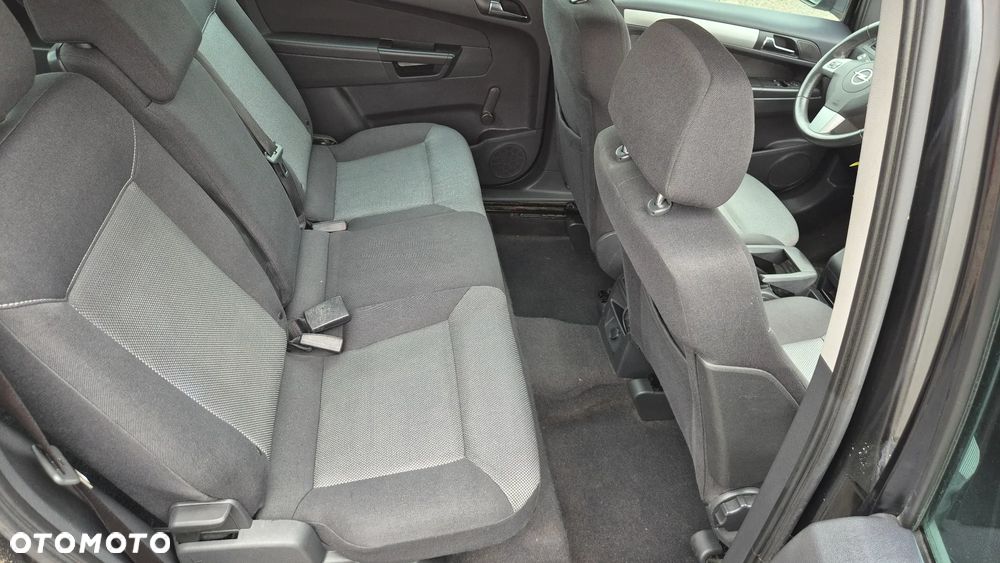 Opel Zafira - 14
