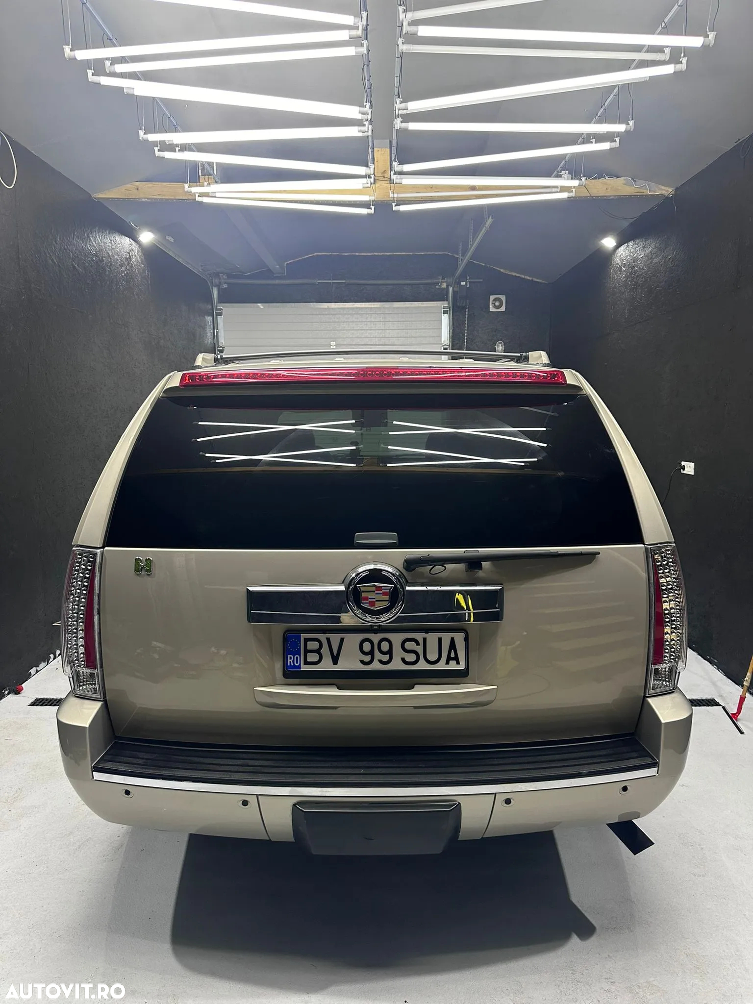 Cadillac Escalade 6.0 V8 - 38