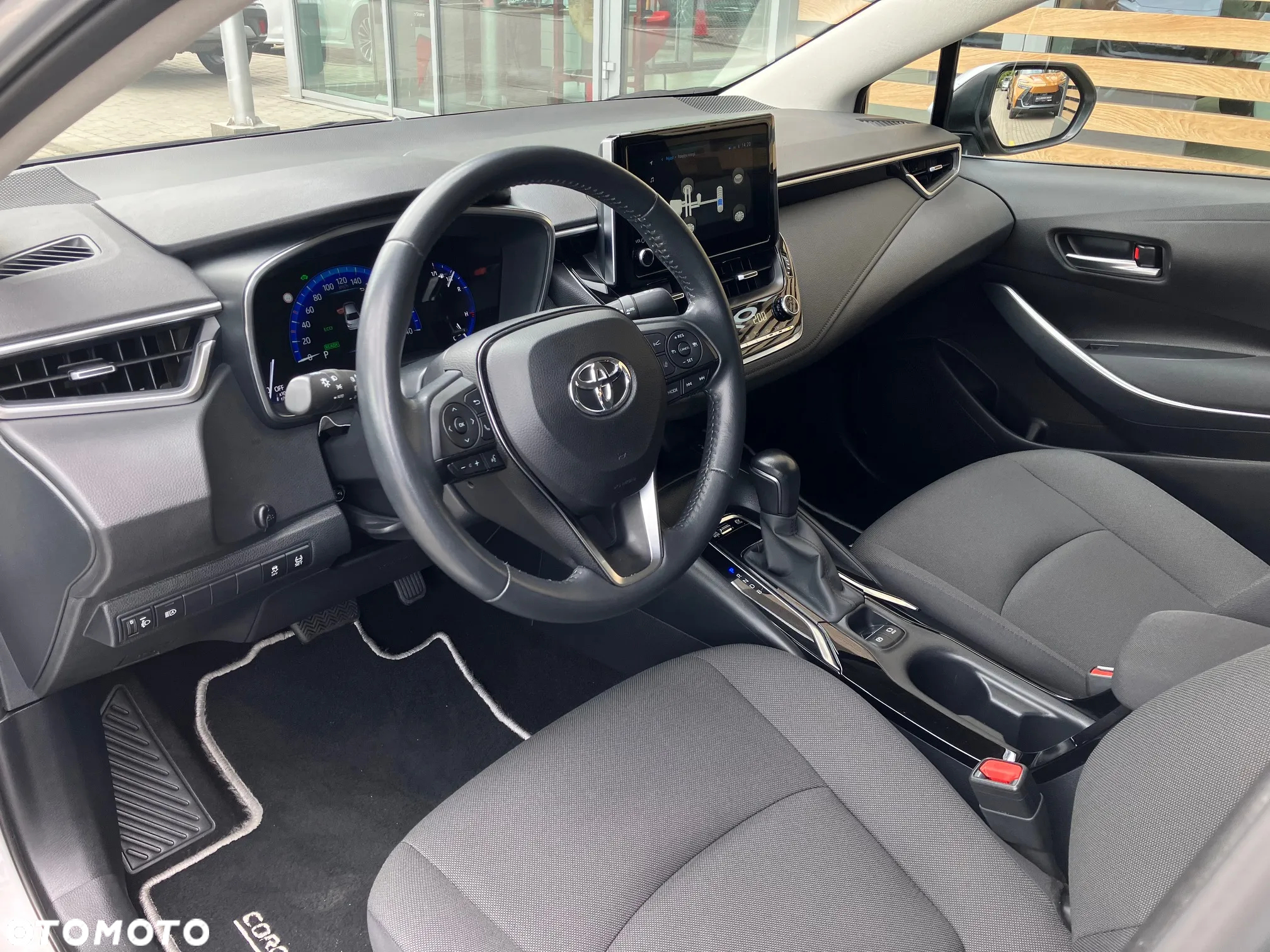 Toyota Corolla 1.8 Hybrid Comfort - 29