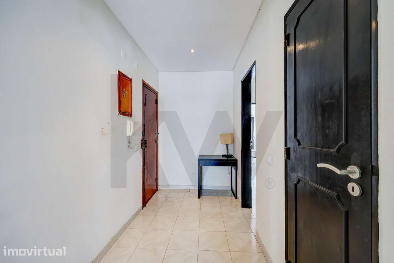 Apartamento T3 Monte da Caparica Rua General Humerto Delgado - Grande imagem: 4/47