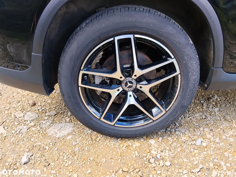 Mercedes-Benz GLC - 21