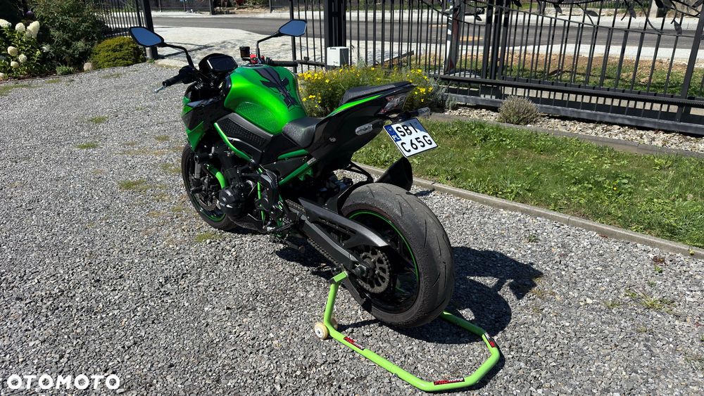 Kawasaki Z 900 - 10