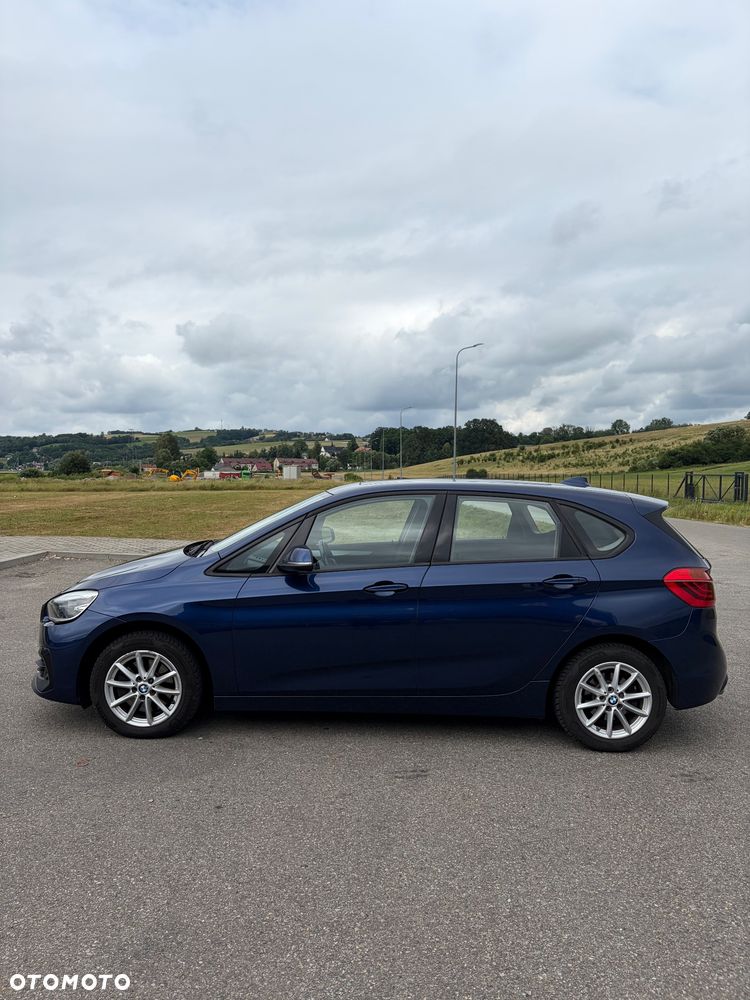 BMW Seria 2 218d - 8