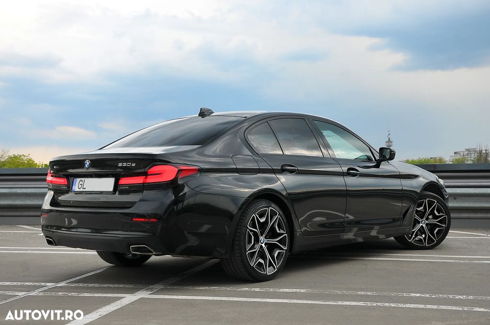 BMW Seria 5 530e xDrive AT PHEV - 3
