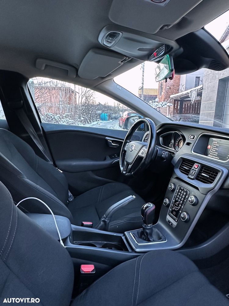 Volvo V40 D2 Kinetic - 10