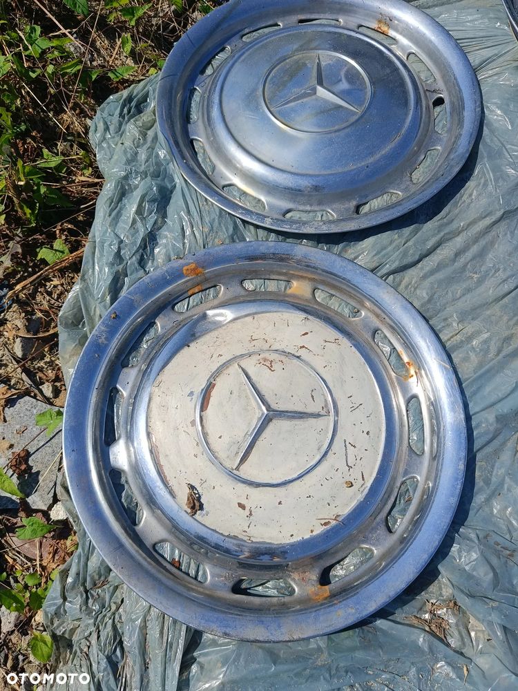 Atrapa Grill Mercedes W124 z kołpakami - 5