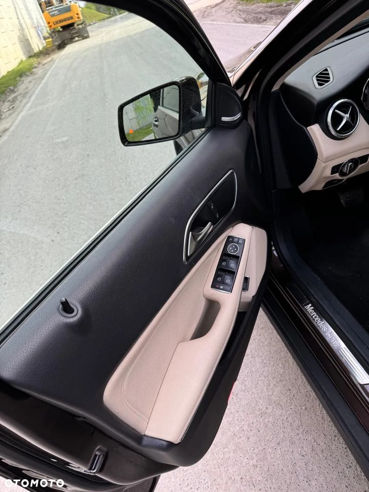 Mercedes-Benz GLA 250 4-Matic - 27