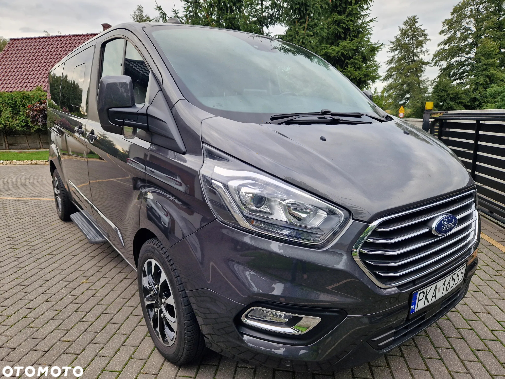 Ford Tourneo Custom - 2