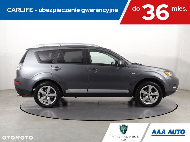 Mitsubishi Outlander - 8