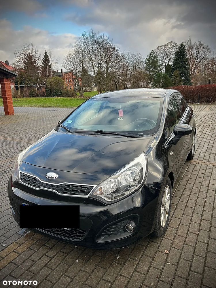Kia Rio 1.2 L - 1