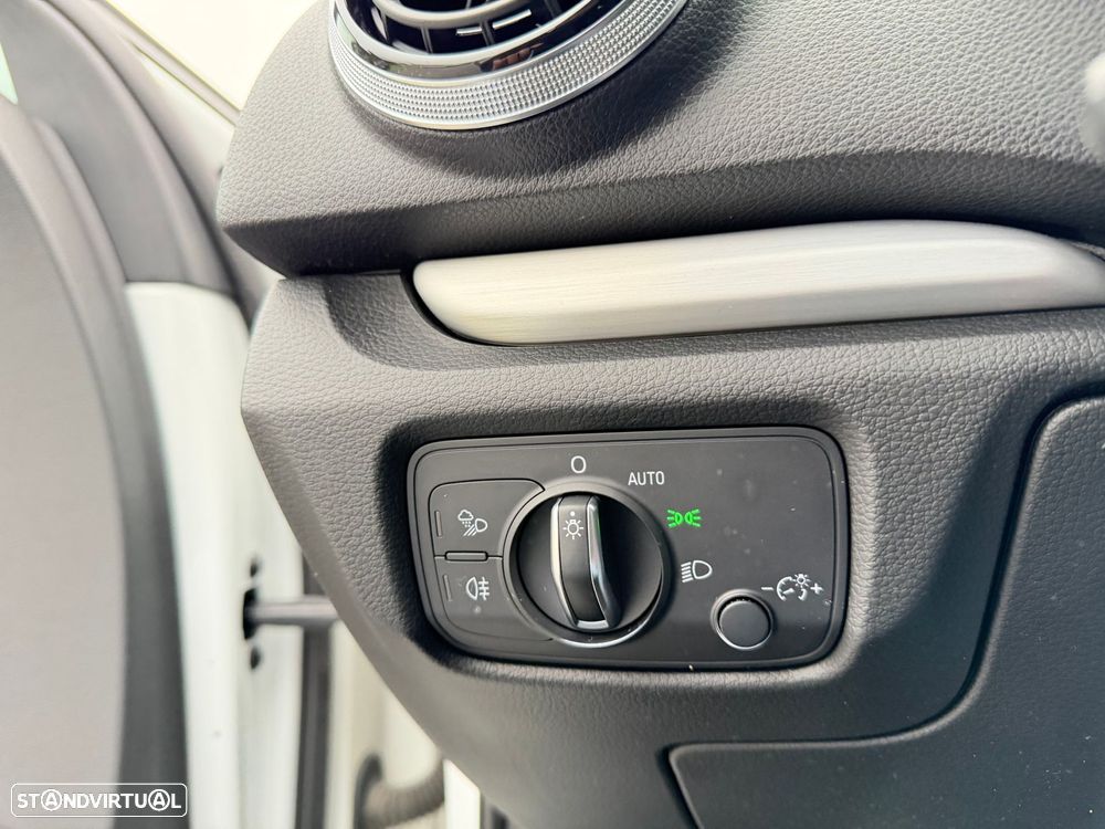 Audi A3 Sportback 1.6 TDI S-line S tronic - 26