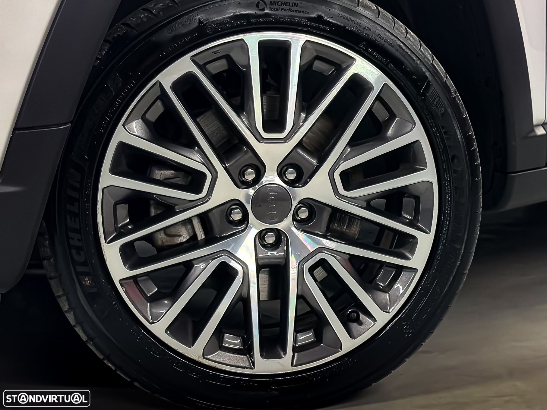 Jeep Compass - 12